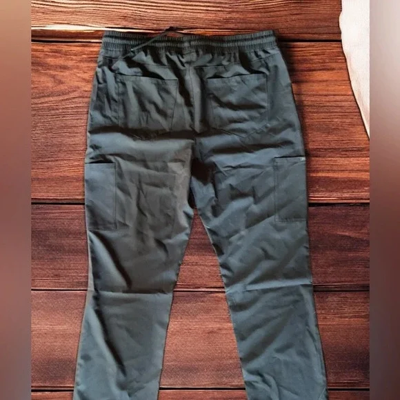 Jaanuu NWT scrub pants - XL (E1) - Picture 2 of 4